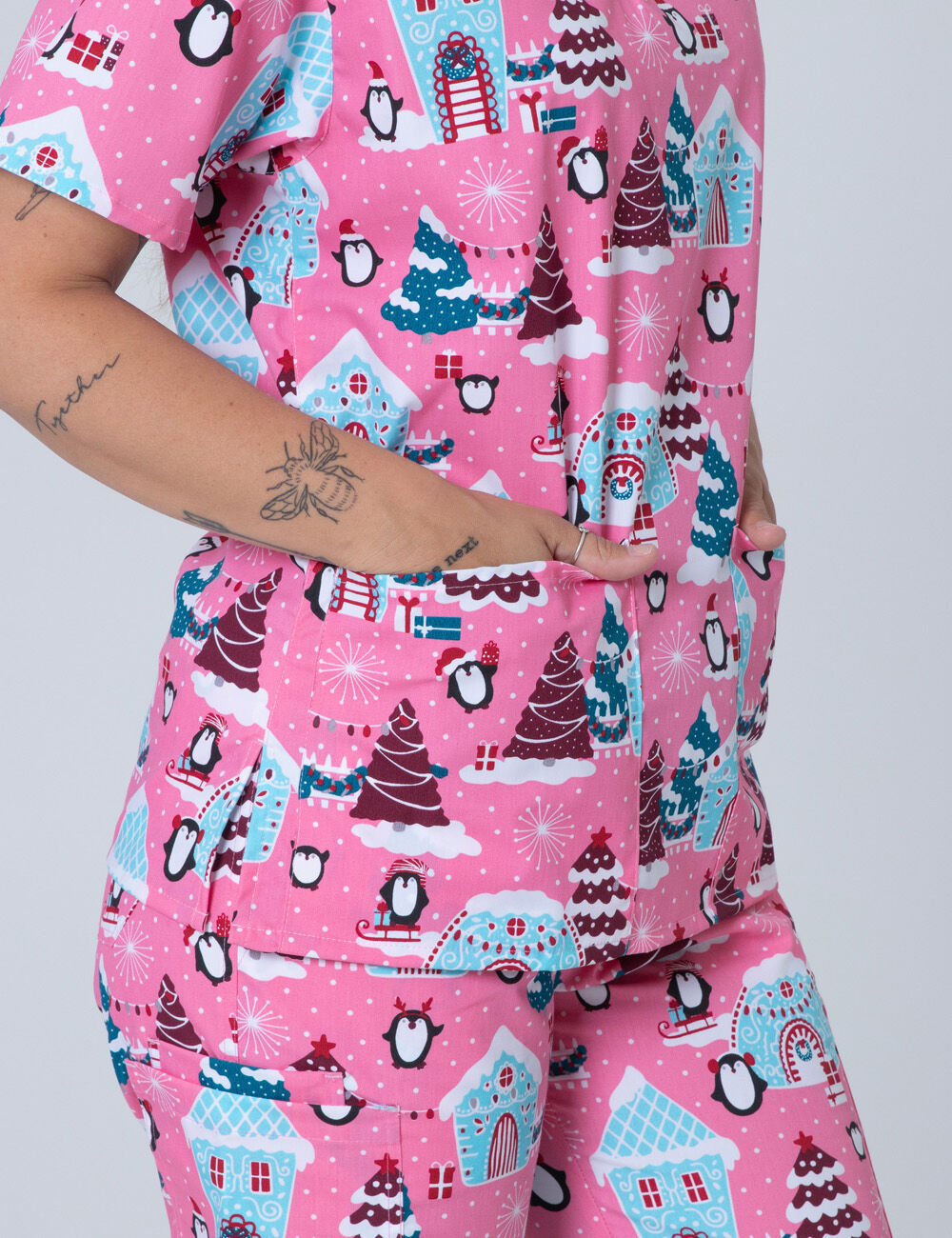 Enchanted Penguins Classic Scrub Top - M - 1