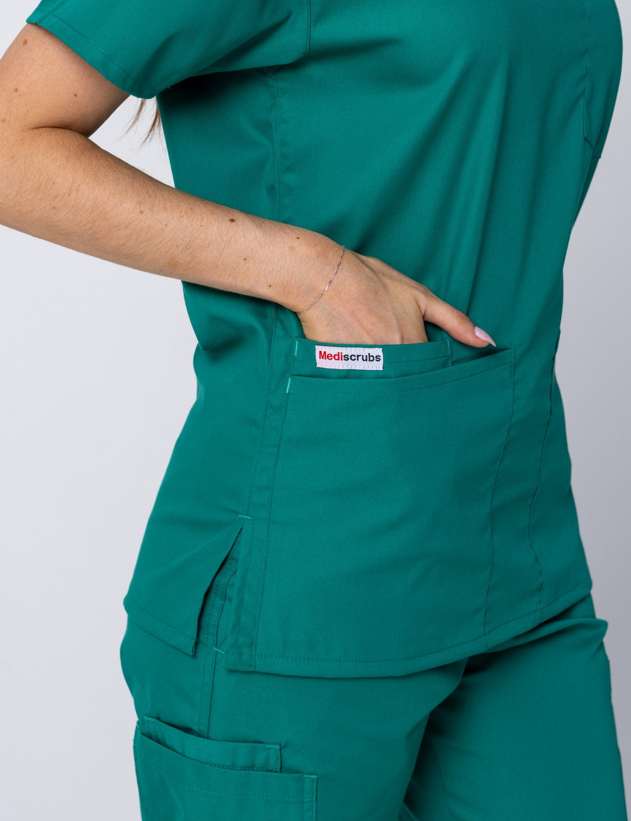 Women's 4 Pocket Scrub Top - Hunter - 3X Large - 2