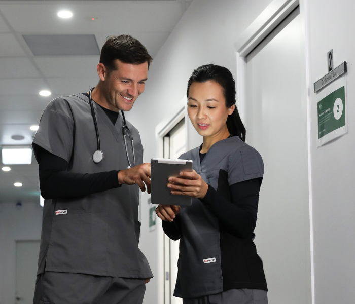 Elevate Your Workwear Game: Mediscrubs' Premium Scrubs for Nurses