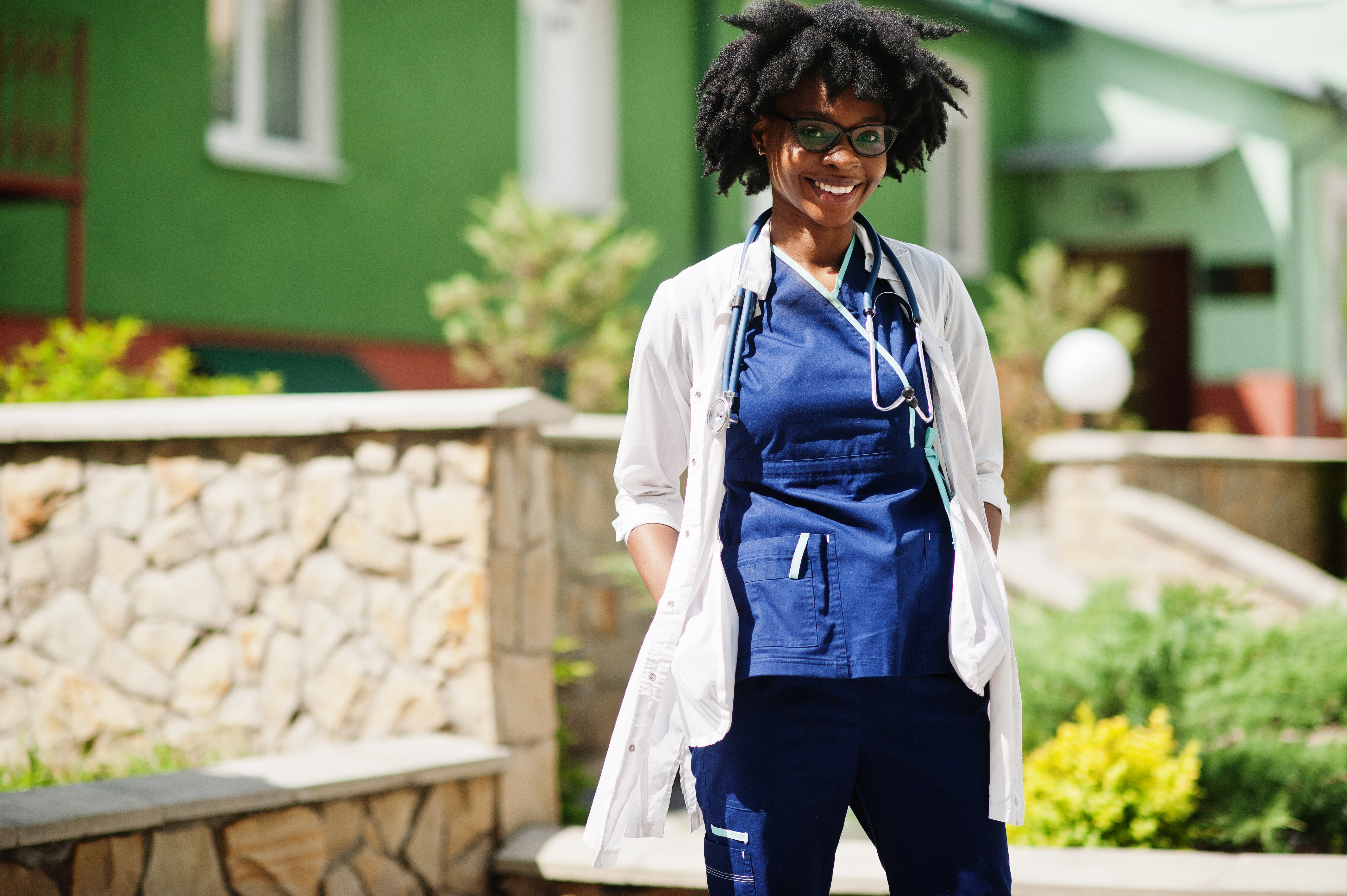 How to Stay Comfortable in Scrubs During 12-Hour Shifts